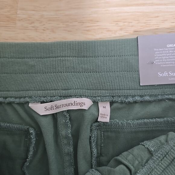 NWT Soft Surroundings Olive Green Elastic Waist Straight Leg Pants Size Medium - Picture 3 of 10